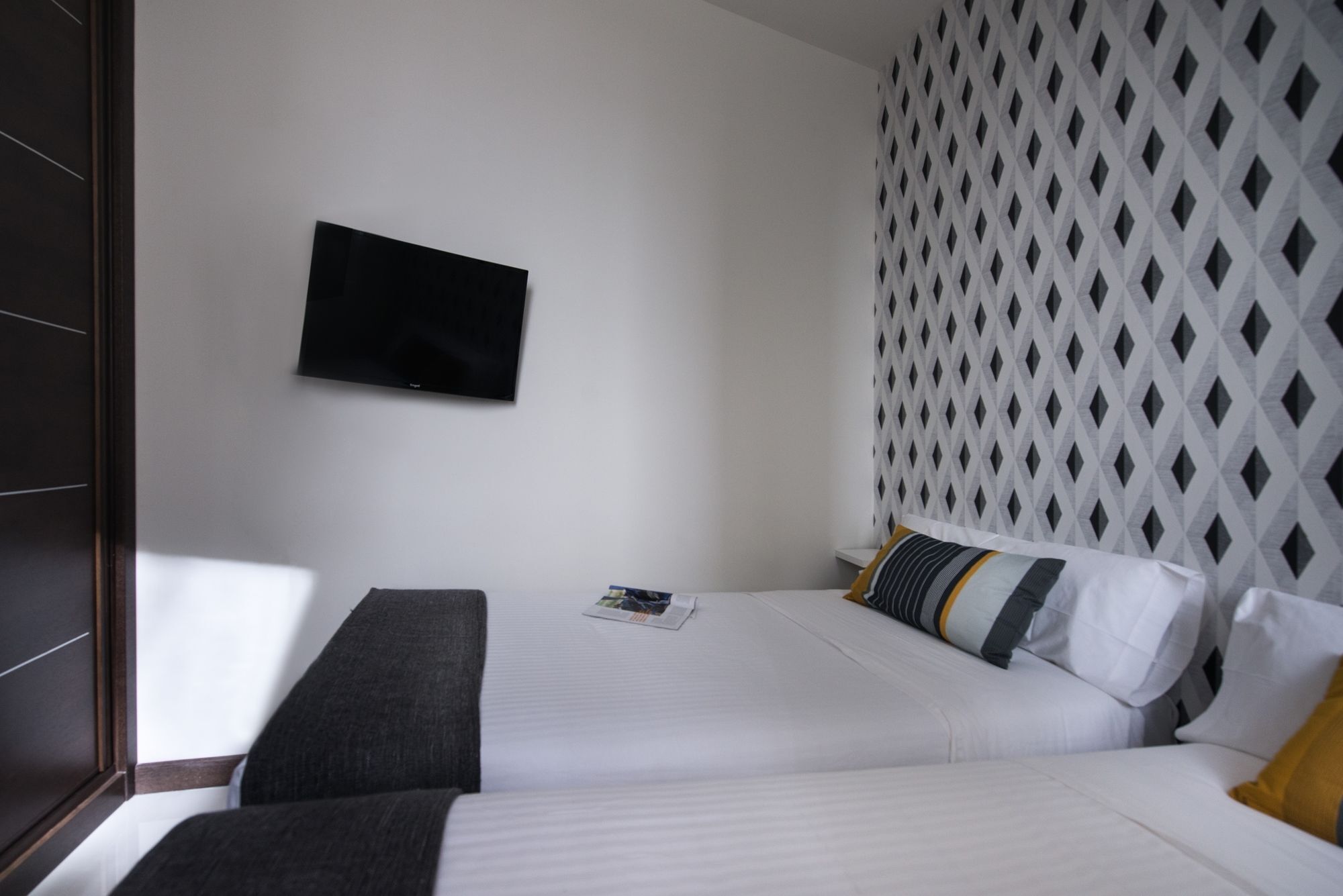 Roisa Suites Мадрид Екстер'єр фото