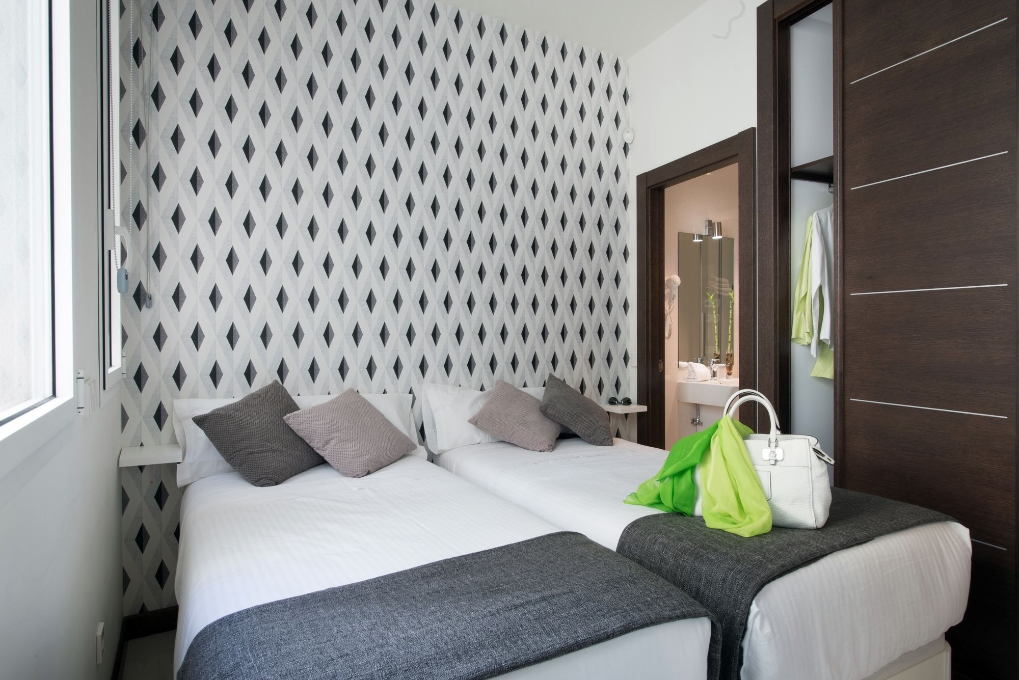 Roisa Suites Мадрид Екстер'єр фото